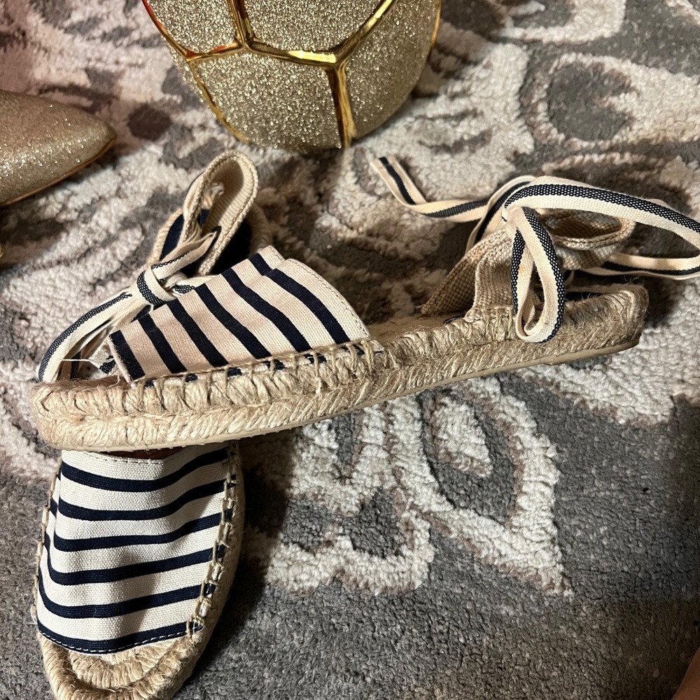 Gap Blue Striped Cream Espadrille Tie String Sandals Sz 7 - Picture 2 of 5